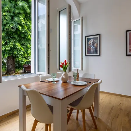 Apartament Royal Loft - A Due Passi Dal Centro Storico